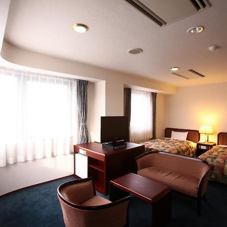 Hotel Ermou Regency Numazu Buitenkant foto