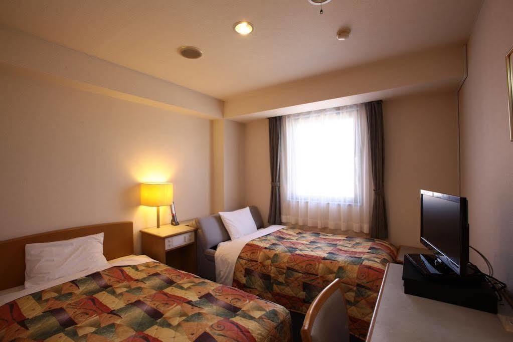 Hotel Ermou Regency Numazu Buitenkant foto