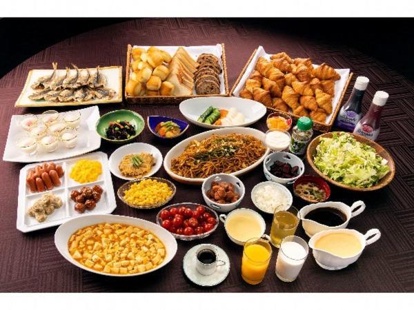 Hotel Ermou Regency Numazu Buitenkant foto